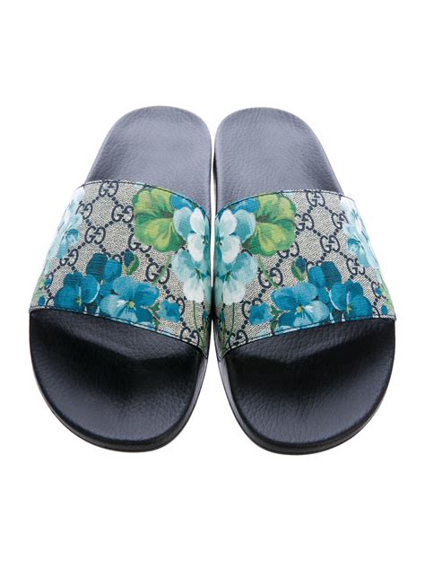 gucci bloom slides blue